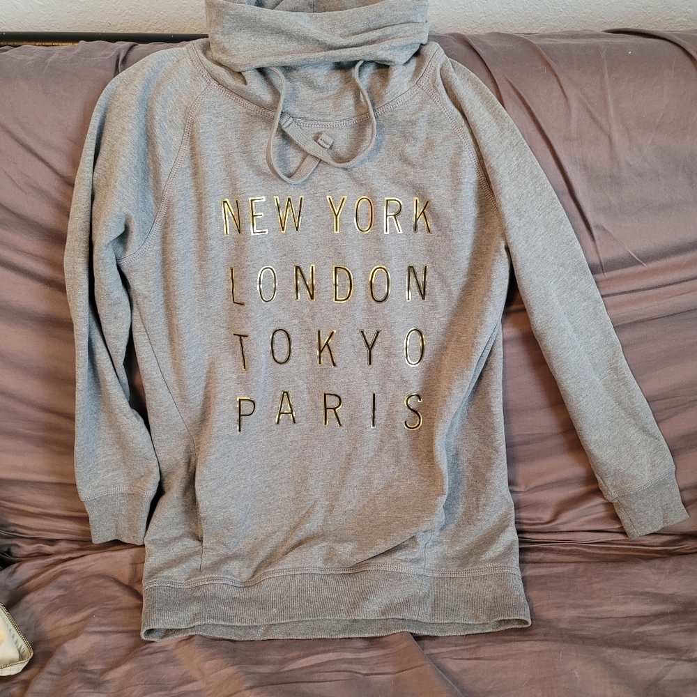 Gap - Big City sweatshirt
